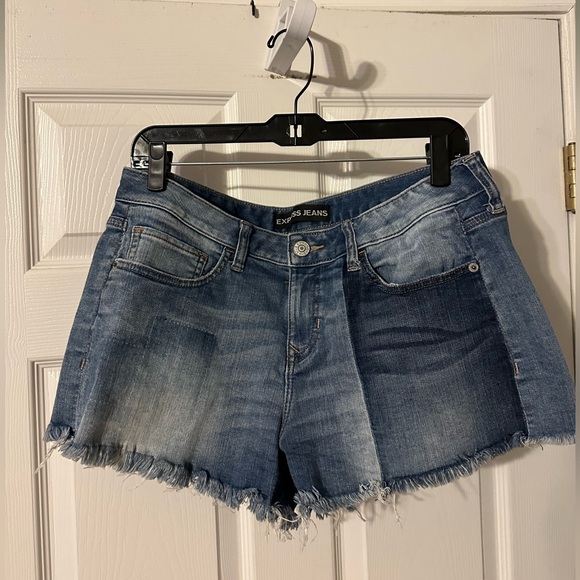 Express denim cutoff short size 10. - Picture 1 of 3
